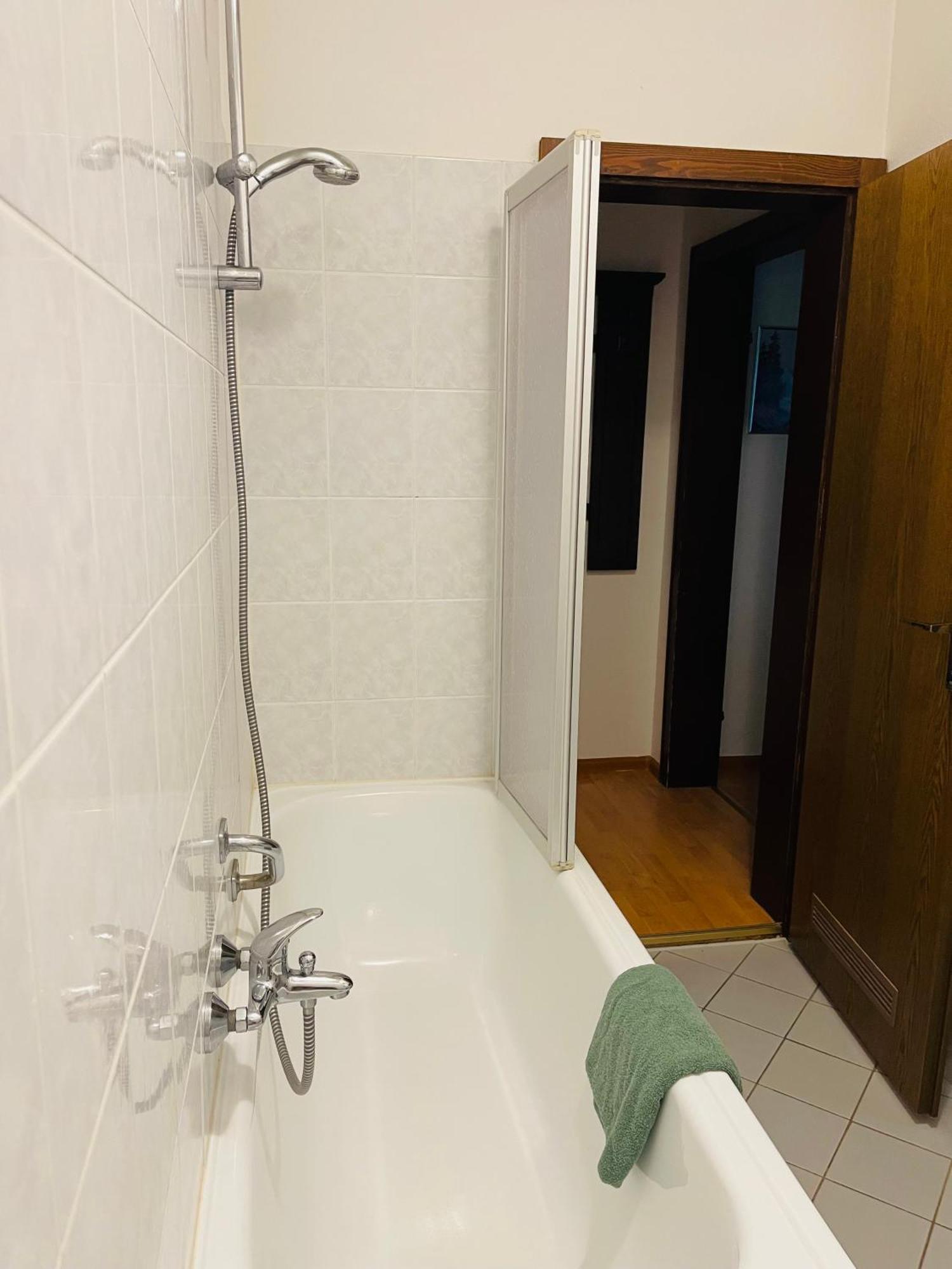Hotel Ochsen Ortenberg  エクステリア 写真